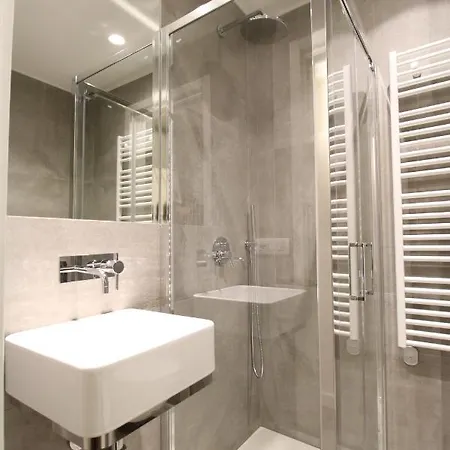 Elegant And Luxury @altare Della Patria Apartment *