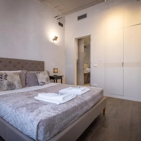Elegant And Luxury @altare Della Patria Apartment *