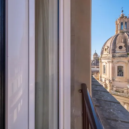 Elegant And Luxury @altare Della Patria Apartment *
