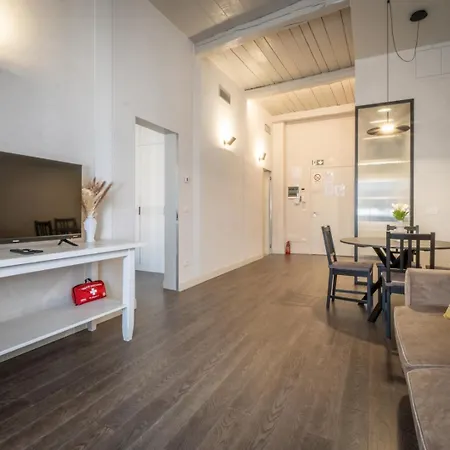 Apartment Elegant And Luxury @altare Della Patria